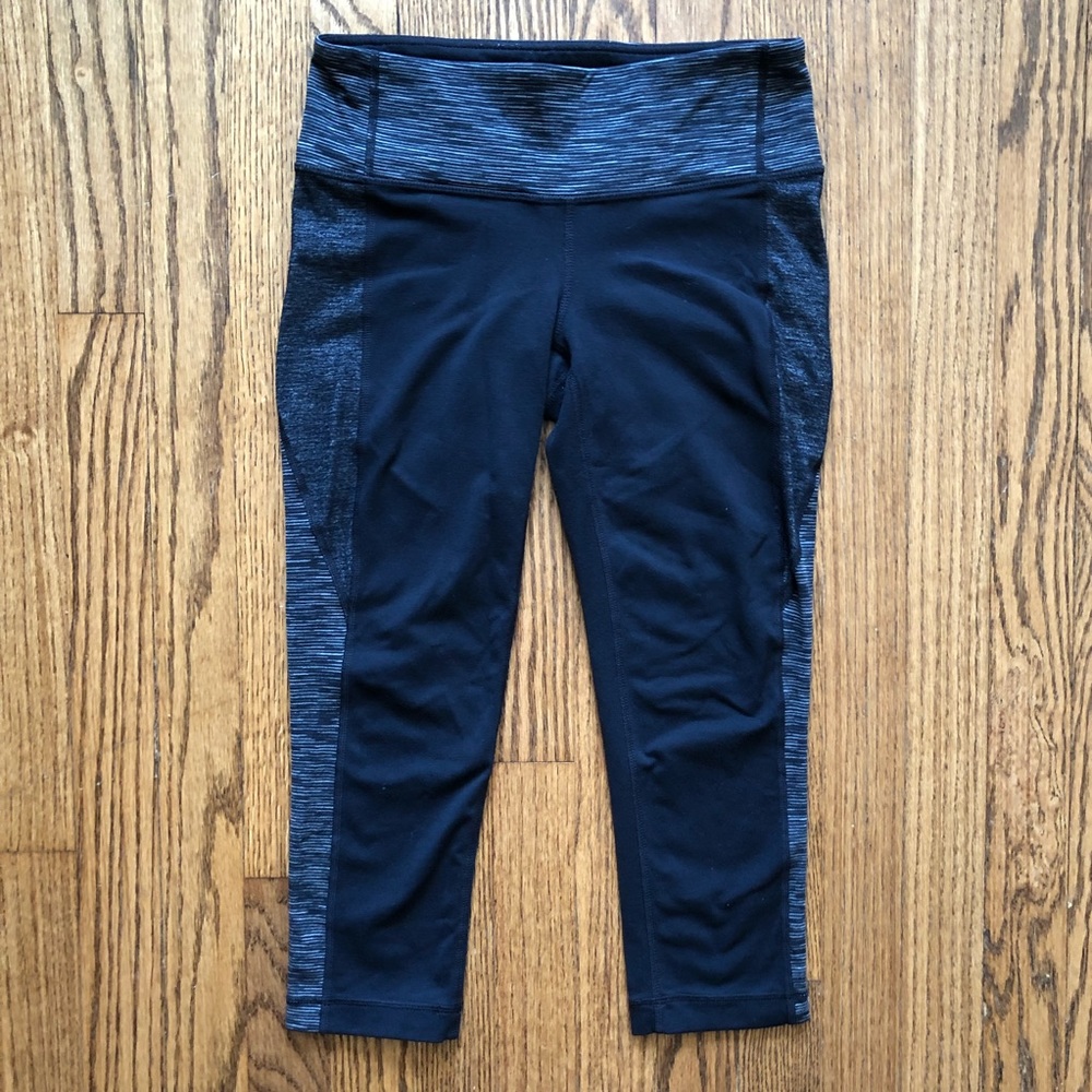 Cropped Black and Gray Athleta Leggings